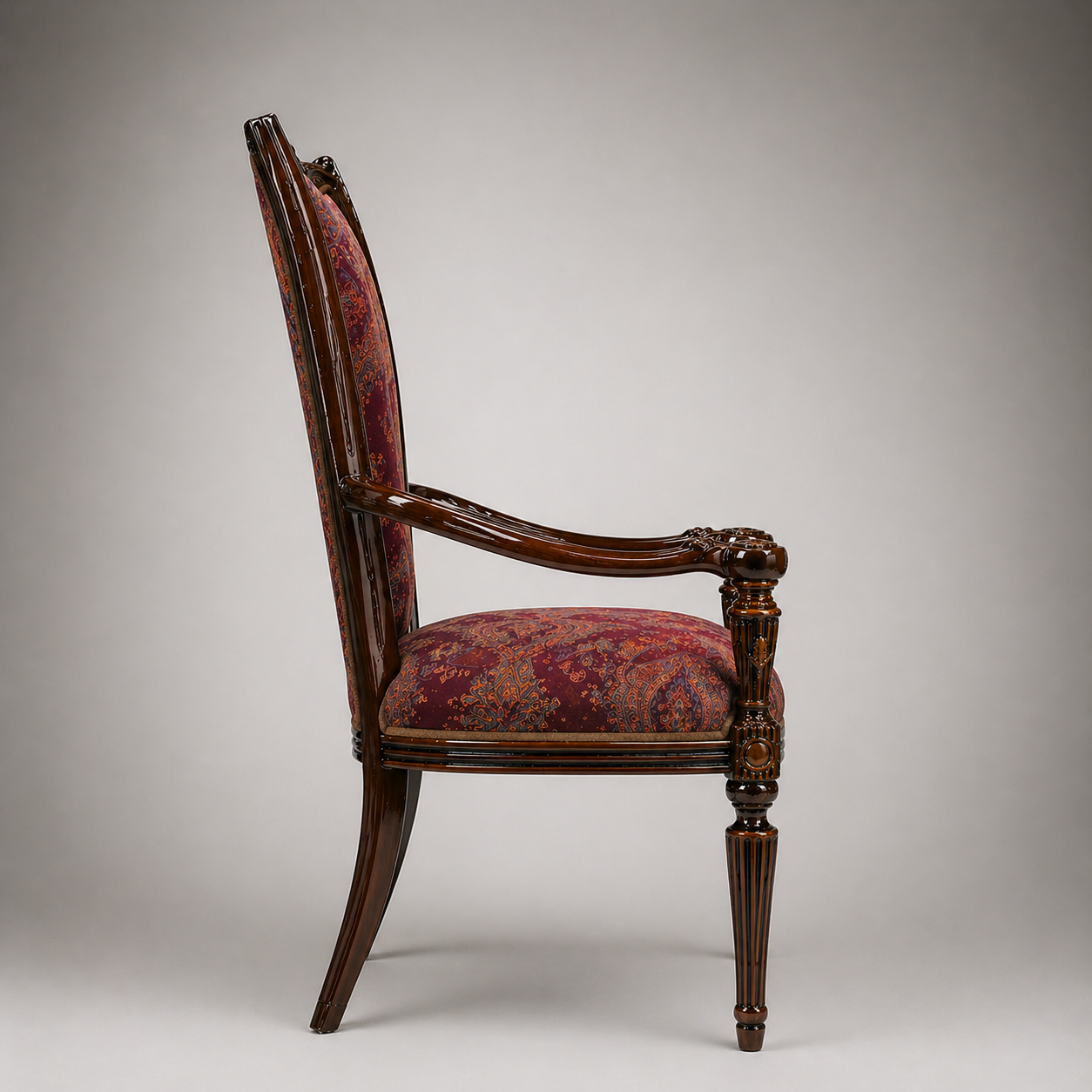 ANTIQUE CHAIR 002